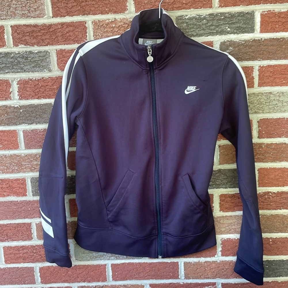NIKE- navy and white zip up jacket (size medium)
